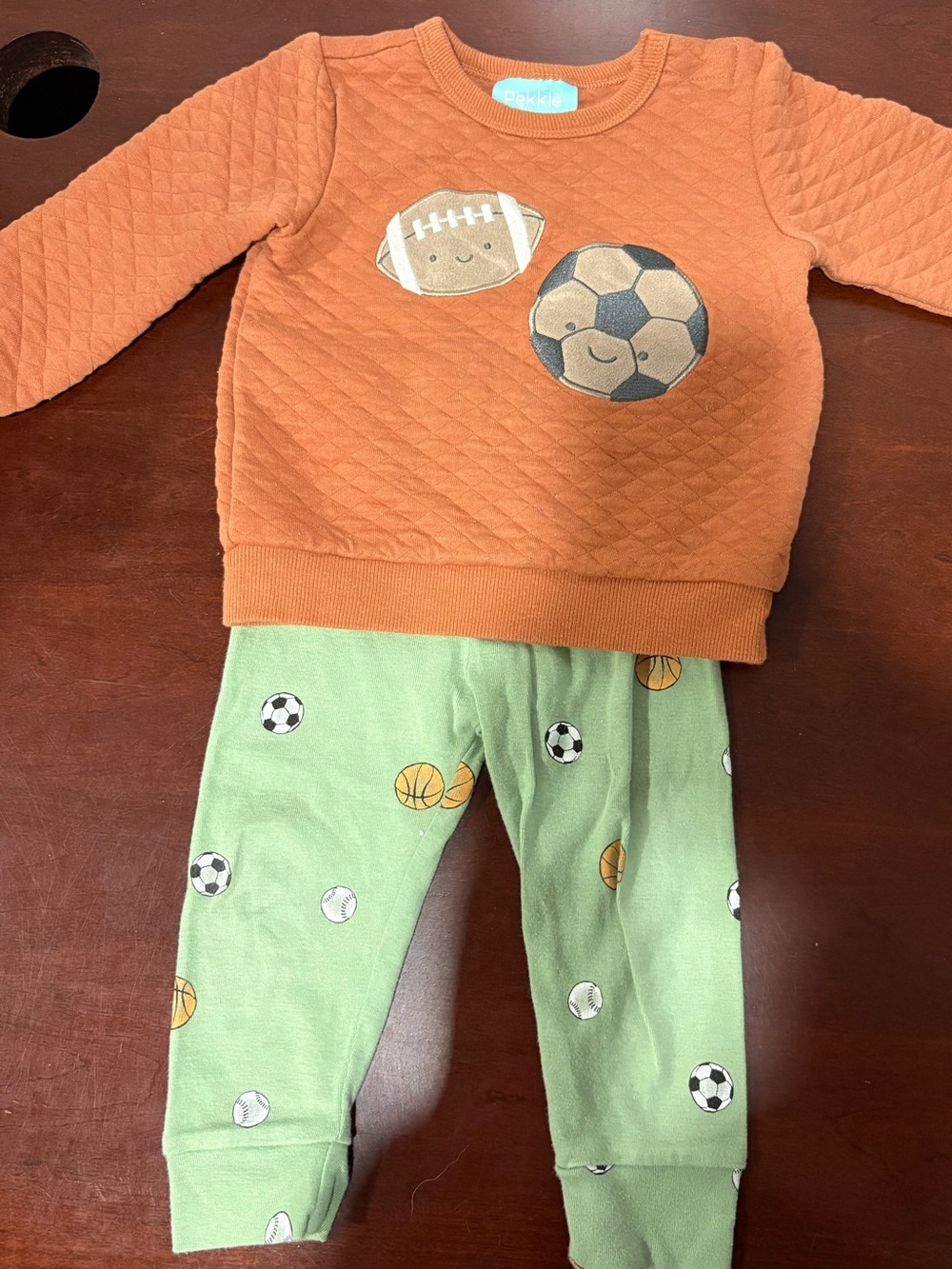 👶🏼 4/$20 18M Pekkle Soccer Outfit